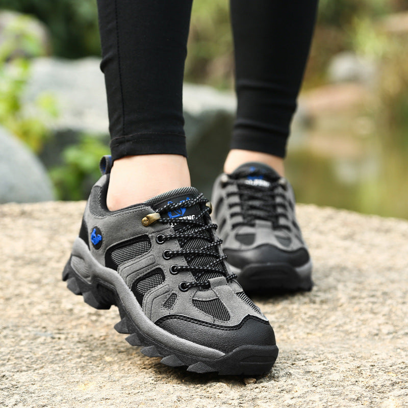 Outdoor hiking shoes