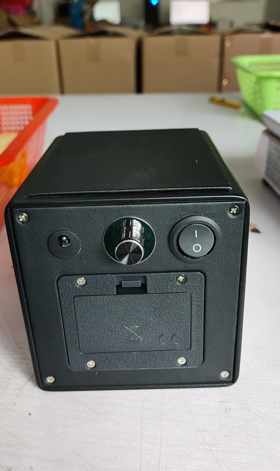 Automatic winding watch device