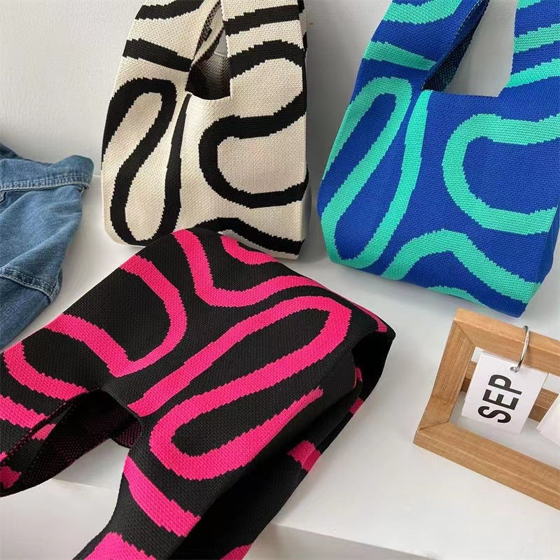 Fashionable And Minimalist Line Shoulder Bag