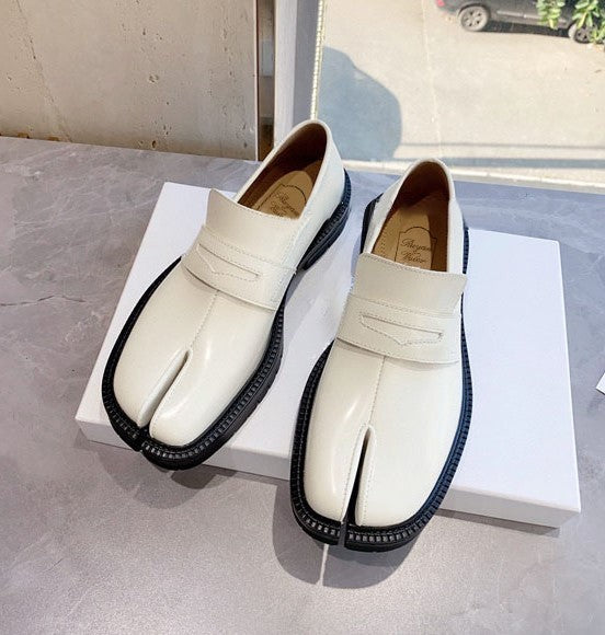 Split-toe Shoes Women's Lace Up Casual Leather Shoes