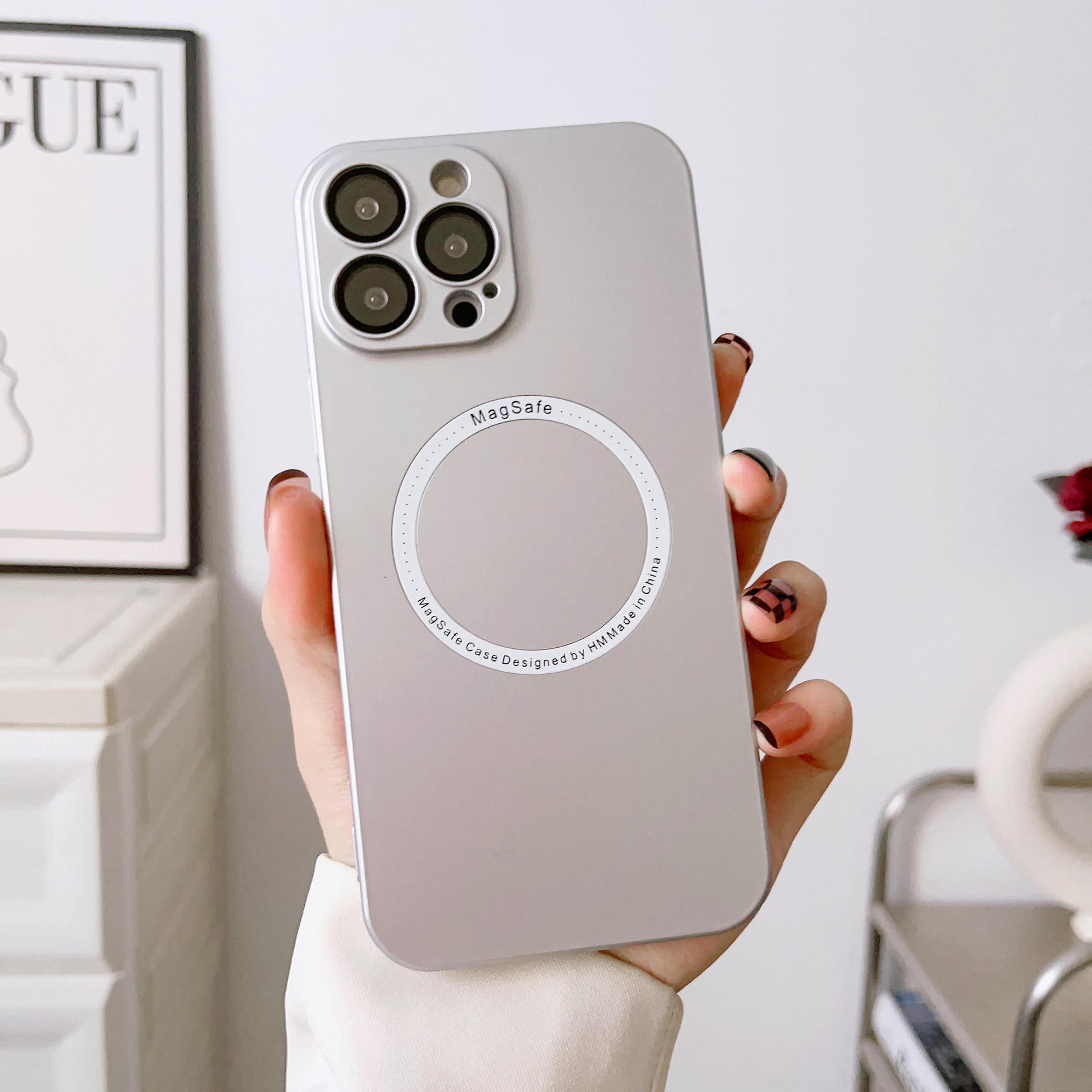 Magnetic Matte Phone Case Ultra-thin Hard Shell