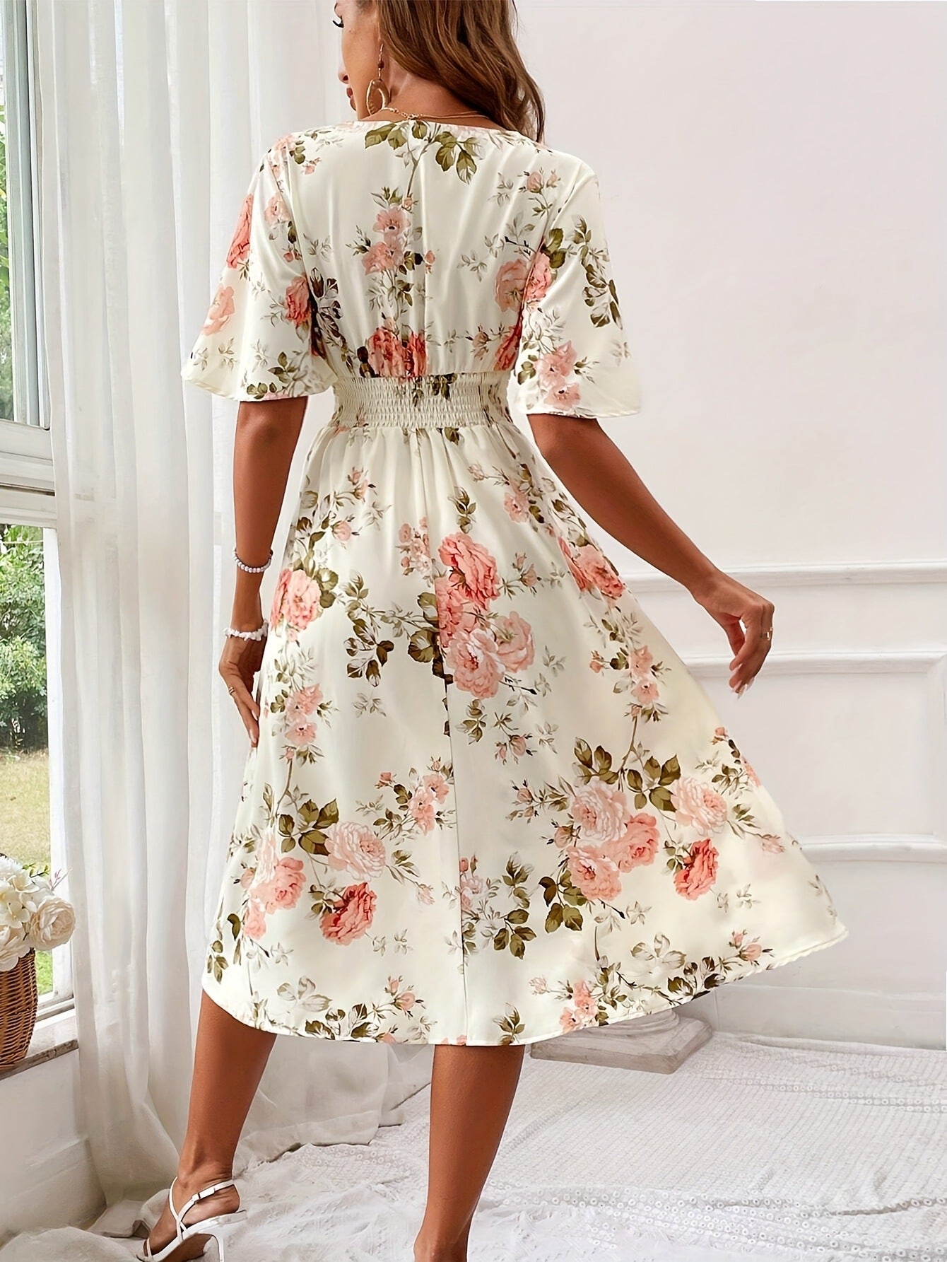 Ladies New Plant Flower Print Belt Smocking Dress