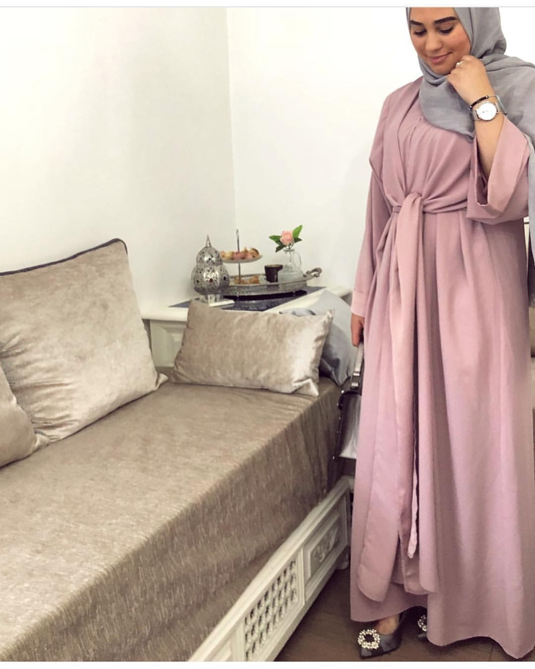 Two-piece Tie Robe in Dubai