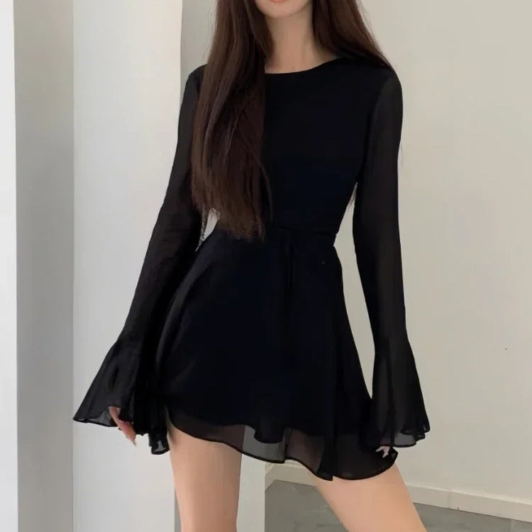 Black Backless Temperament Skirt Waist-controlled Long Sleeves Design Skirt