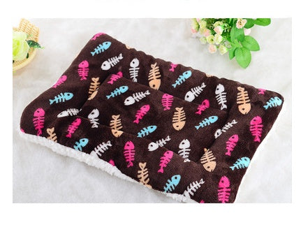 Flannel Material Thick Fashion Pet Blanket