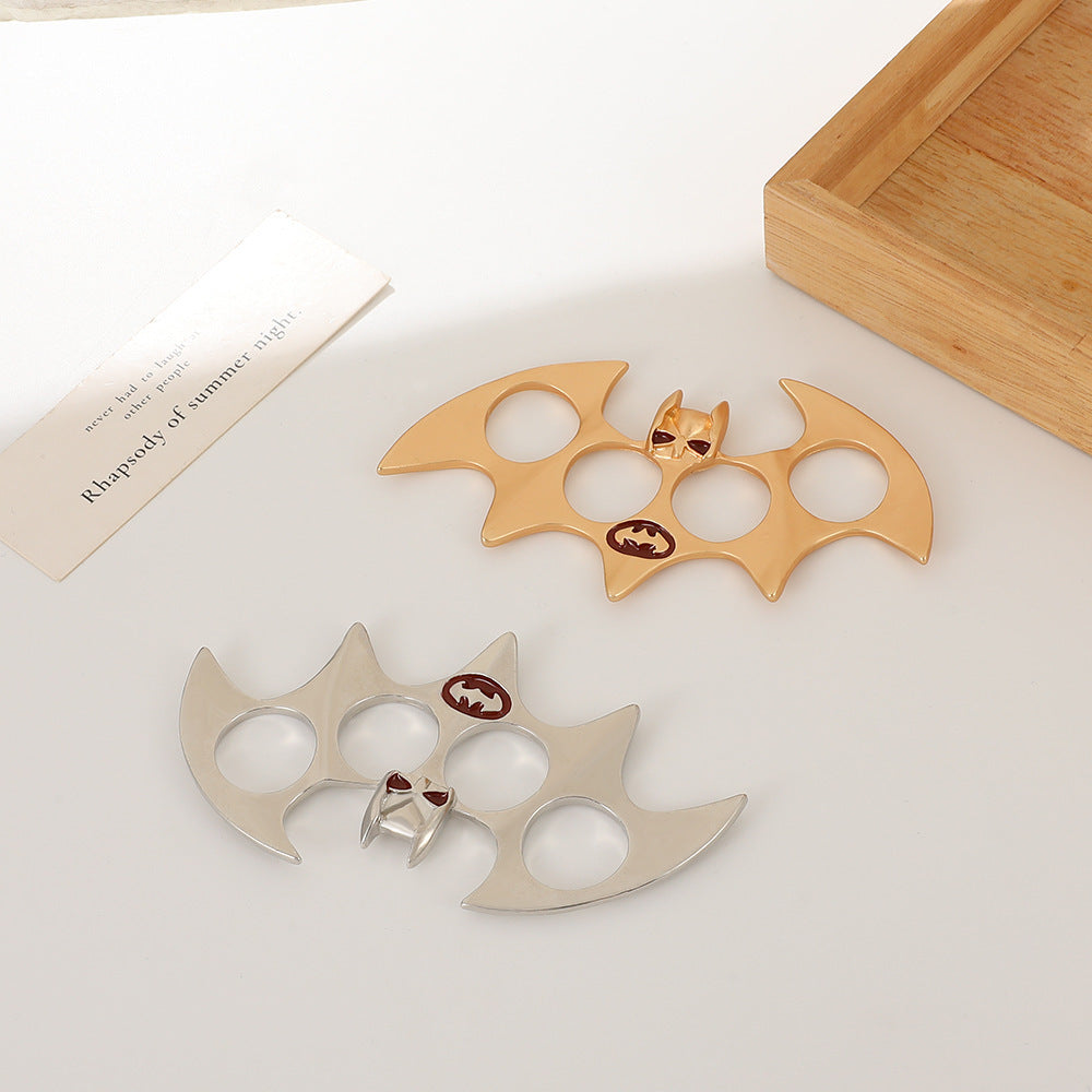 Creative Gothic Exaggerated Bat Boxing Claw Ring