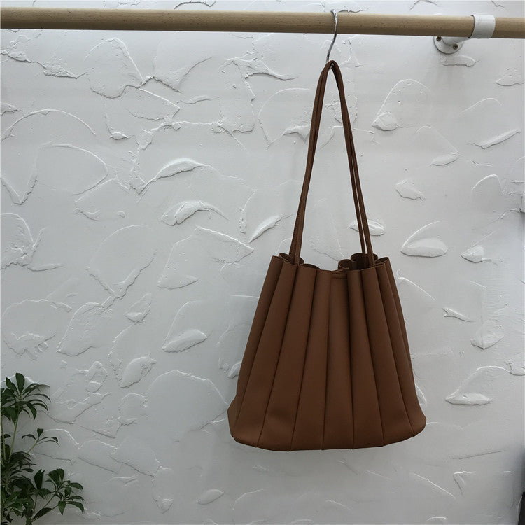 Color Series Pleated Simple Literary Handbag