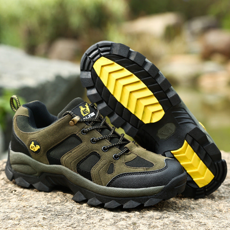 Outdoor hiking shoes