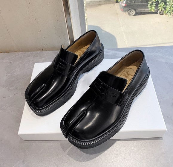 Split-toe Shoes Women's Lace Up Casual Leather Shoes