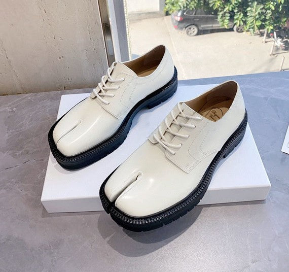 Split-toe Shoes Women's Lace Up Casual Leather Shoes