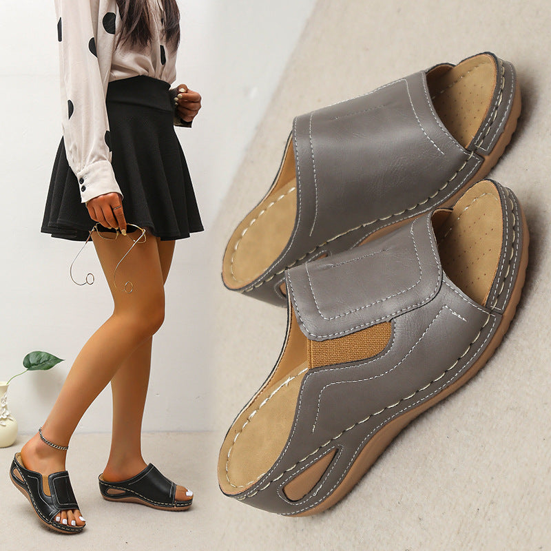 Open Toed Sloping Heel With Elastic And Tight Sole