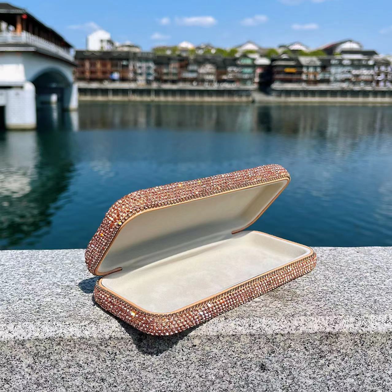 Fashion Personality Diamond-encrusted Glasses Case