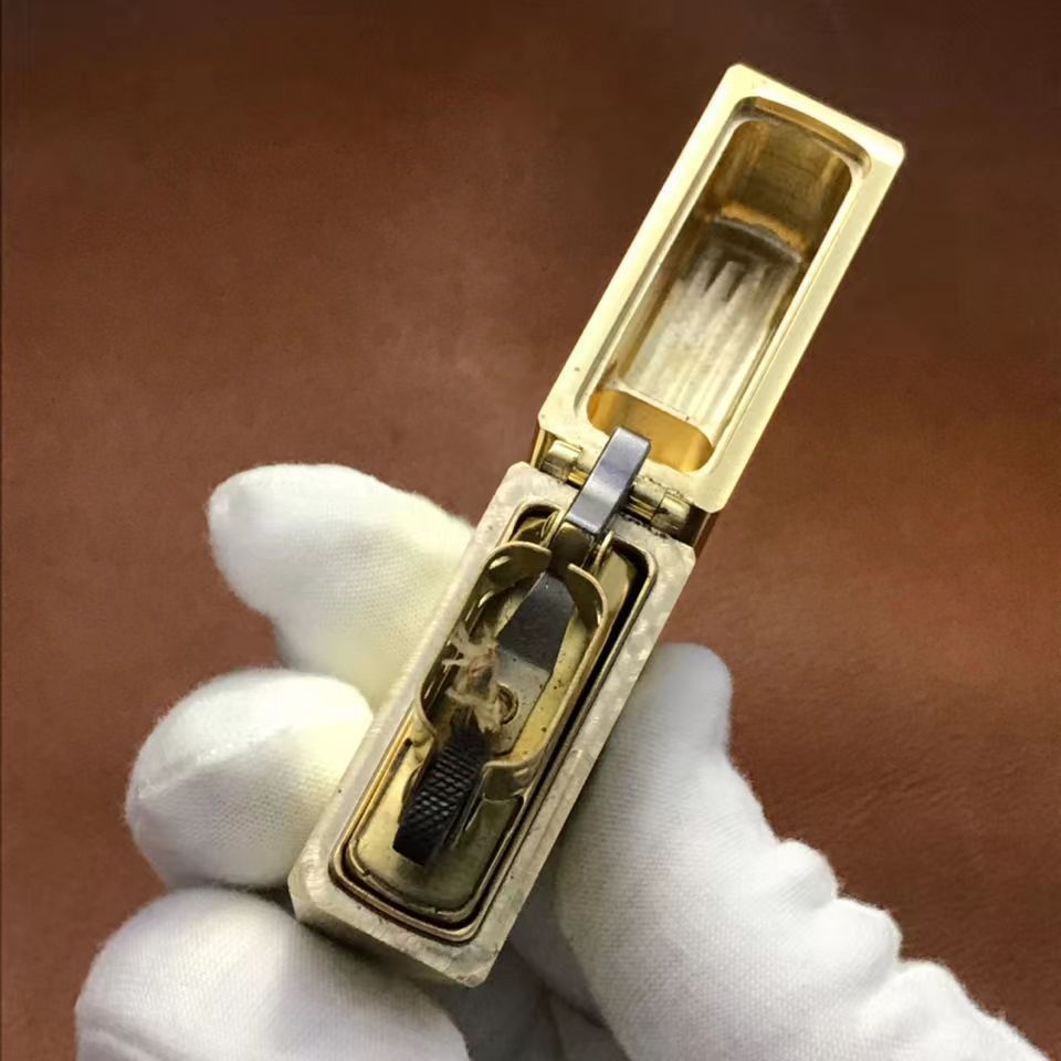 Thick Waterproof Heavy Armor Lighter