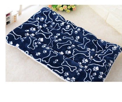 Flannel Material Thick Fashion Pet Blanket