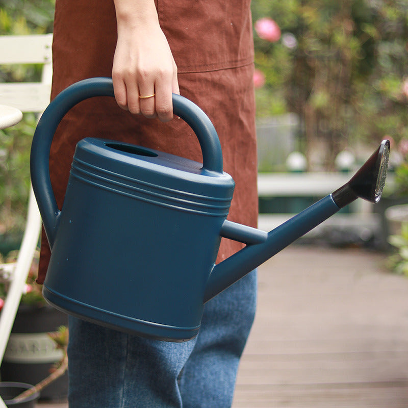 Large Capacity Watering Can For Domestic Use With Long Spout For Drenching Flowers