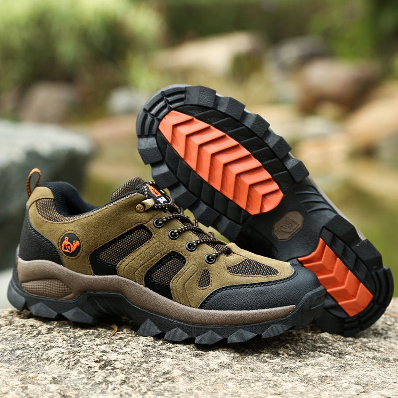 Outdoor hiking shoes