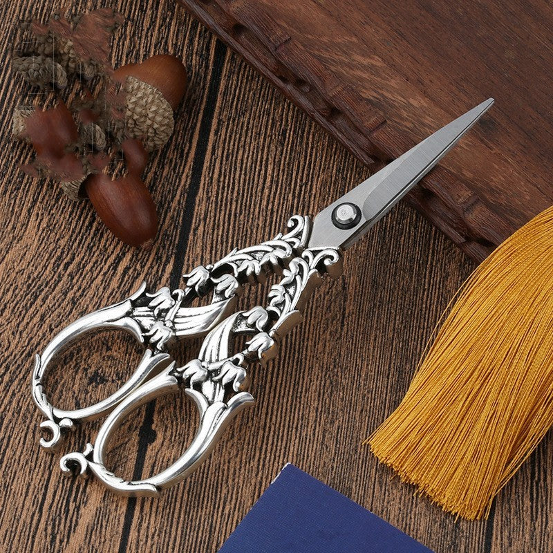 Classical Stainless Steel Bell Flower Scissors