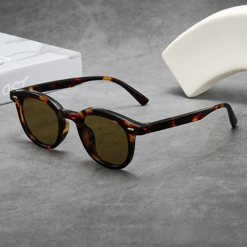 Retro Oval Frame Rice Nail Decoration For Men And Women