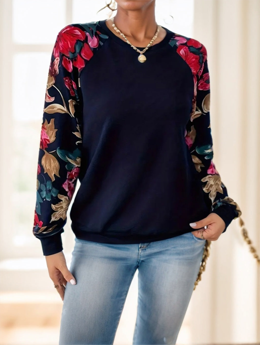 Ladies' Long-sleeved Flower-shaped Top
