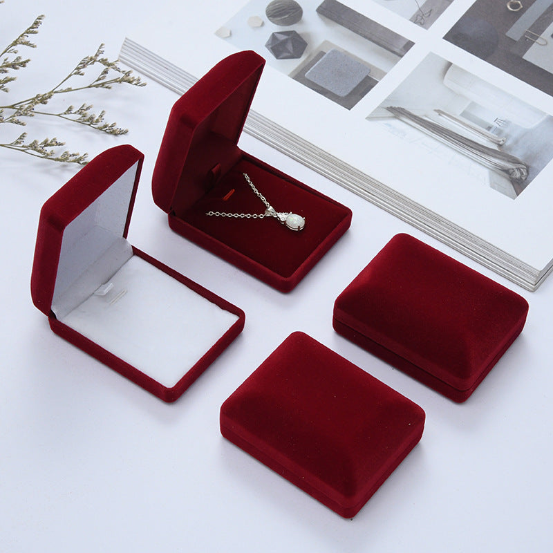 High-end Velvet Spray Pendant Jewelry Box