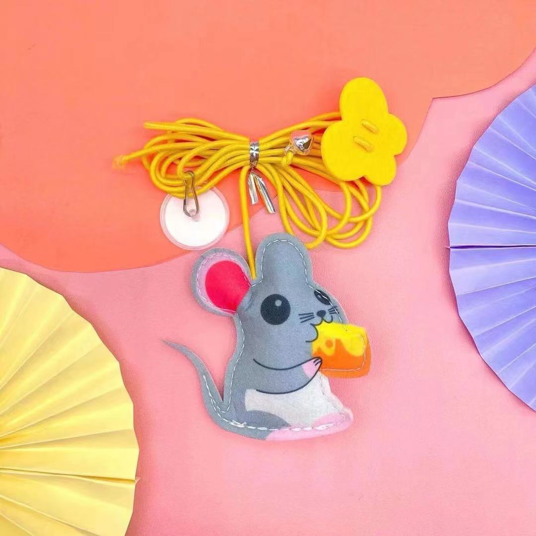 Cat Toys Simulated Cute Toys Funny Self-hey Interactive Toy Rope Grabbing Mouse Telescopic Hanging Cat Pet Supplies
