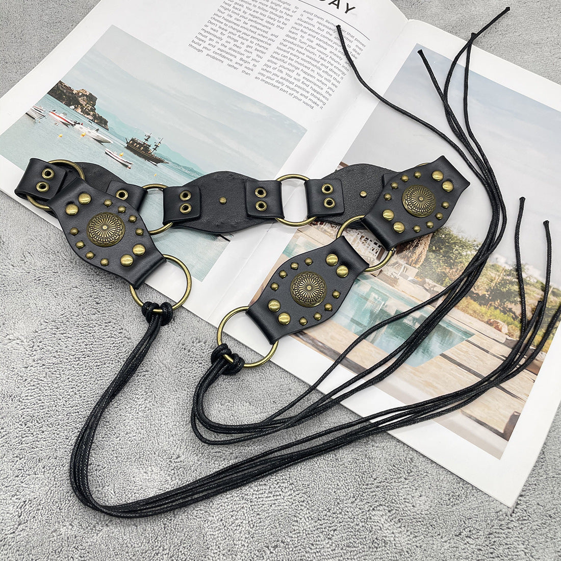 Vintage Flying Ring Design Lace-up Belt