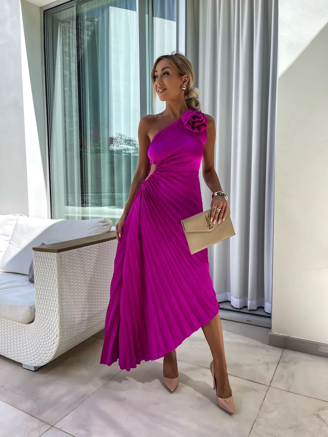 Ins Pleated One-shoulder Dress With Big Rose Flower Fashionable Sexy Evening Party Club Asymmetrical Dress