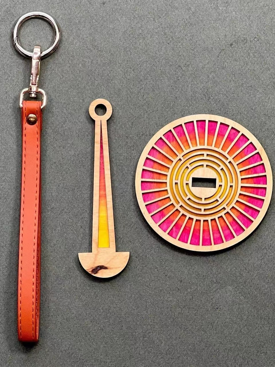 Wooden Craftwork Portable Wrist Yarn Holder To Prevent Tangling And Misalignment