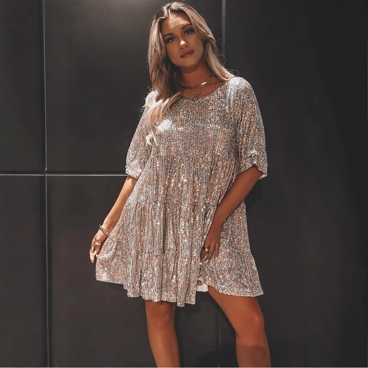 Women's Fashionable Sequins Round Neck Loose Waist Short Sleeve Dress