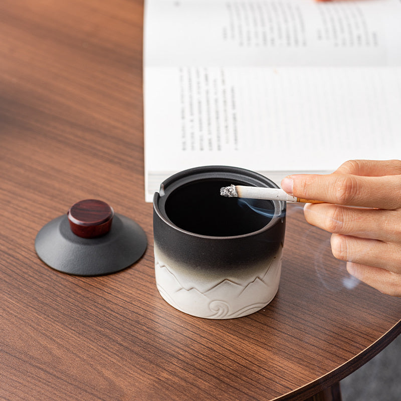 Household Prevent Fly Ash Ceramic Ashtray With Lid