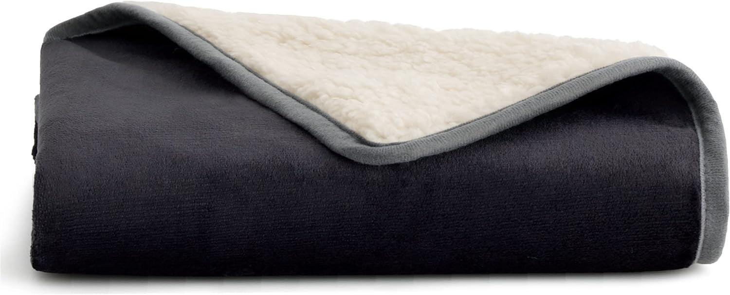 Pet Waterproof Flannel Sherpa Thickened Dog Blanket Cat Mat
