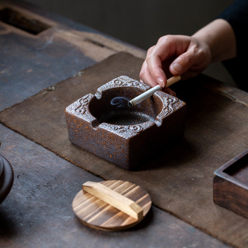 Simple Retro Ashtray Personalized Creative Solid Wood Cover Windproof Smoke Slot