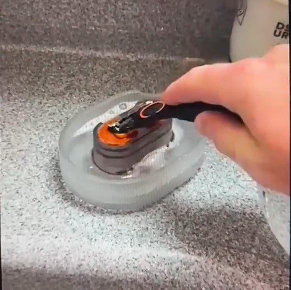 Portable Shaver Cleaning Device