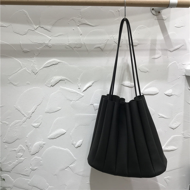 Color Series Pleated Simple Literary Handbag