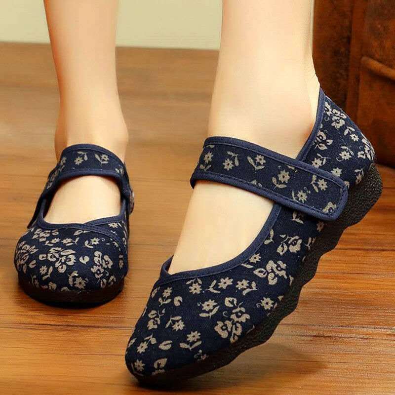Middle-aged And Elderly Mother Comfortable Flat Soft Bottom Cloth Shoes