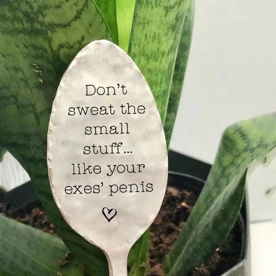 Leaf Carving Keychain Pendant