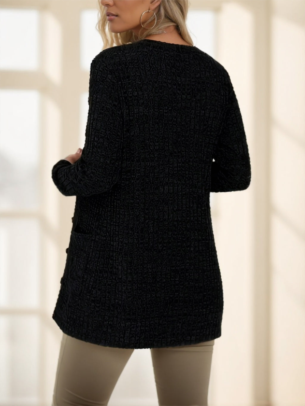 A Solid-colored Long-sleeved Coat For Ladies